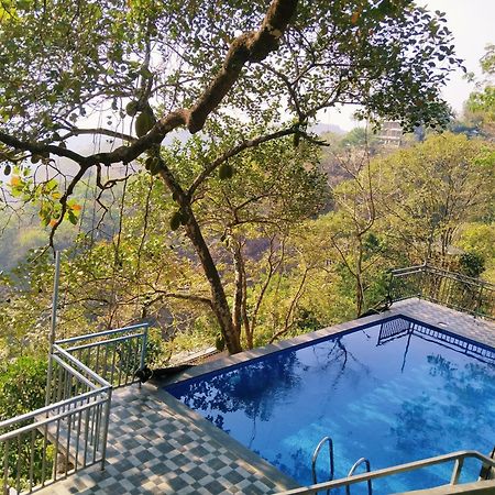 Sunset Valley Kerala Pool Resort - Serene Natural Forest Cottage Stay In Idukki With Sunrise & Sunset Panoramas, Natural Streams & Tranquil Summer Evenings Pīrmed 외부 사진