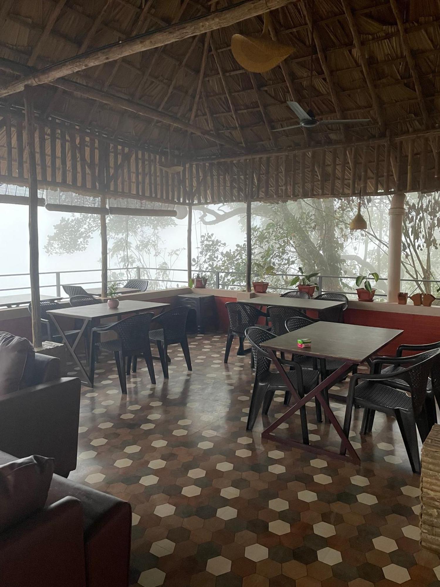 Sunset Valley Kerala Pool Resort - Serene Natural Forest Cottage Stay In Idukki With Sunrise & Sunset Panoramas, Natural Streams & Tranquil Summer Evenings Pīrmed 외부 사진