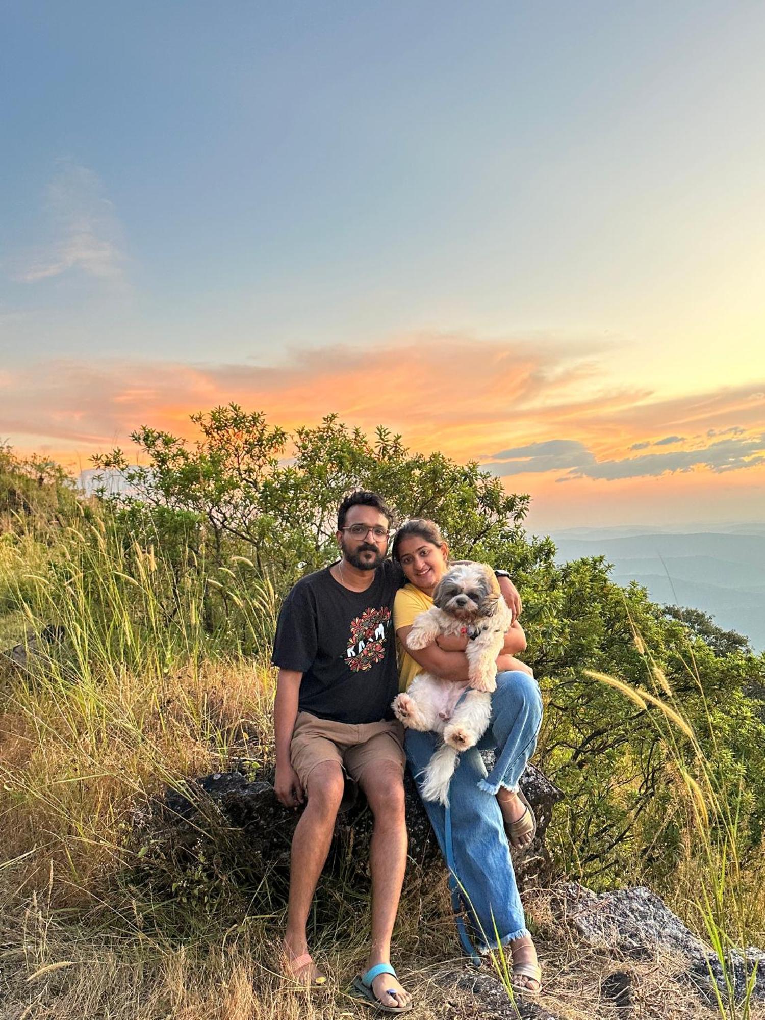 Sunset Valley Kerala Pool Resort - Serene Natural Forest Cottage Stay In Idukki With Sunrise & Sunset Panoramas, Natural Streams & Tranquil Summer Evenings Pīrmed 외부 사진