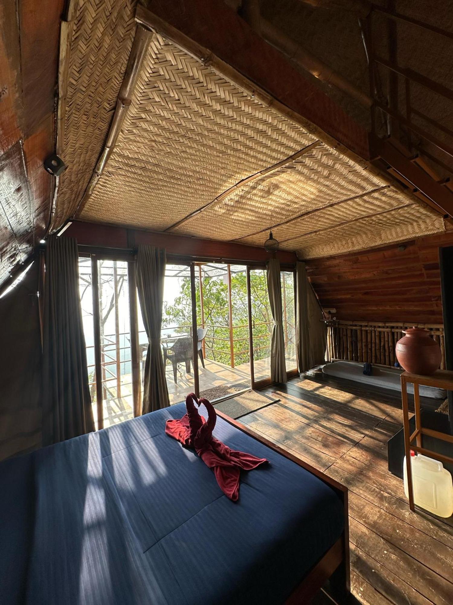 Sunset Valley Kerala Pool Resort - Serene Natural Forest Cottage Stay In Idukki With Sunrise & Sunset Panoramas, Natural Streams & Tranquil Summer Evenings Pīrmed 외부 사진