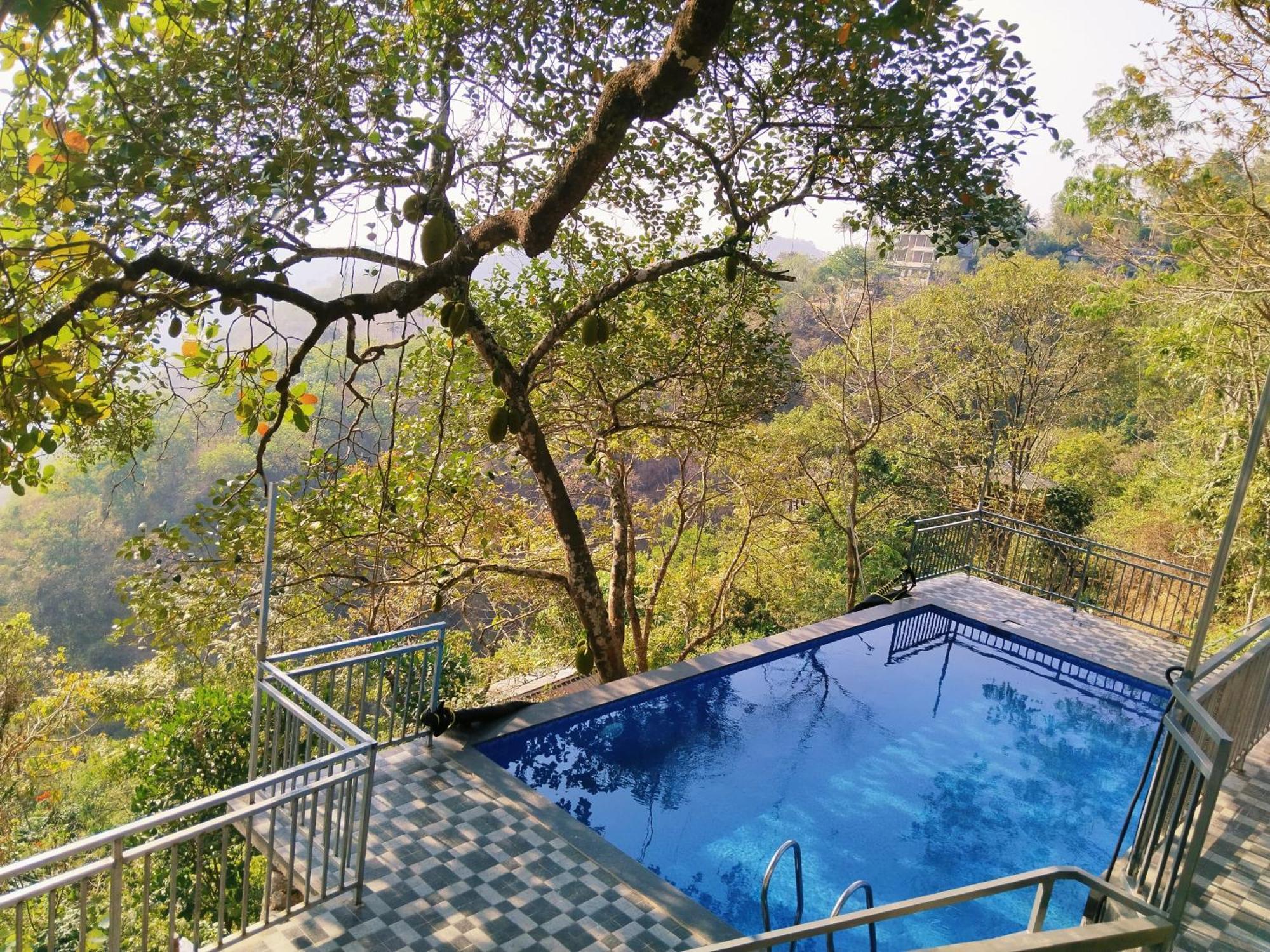 Sunset Valley Kerala Pool Resort - Serene Natural Forest Cottage Stay In Idukki With Sunrise & Sunset Panoramas, Natural Streams & Tranquil Summer Evenings Pīrmed 외부 사진