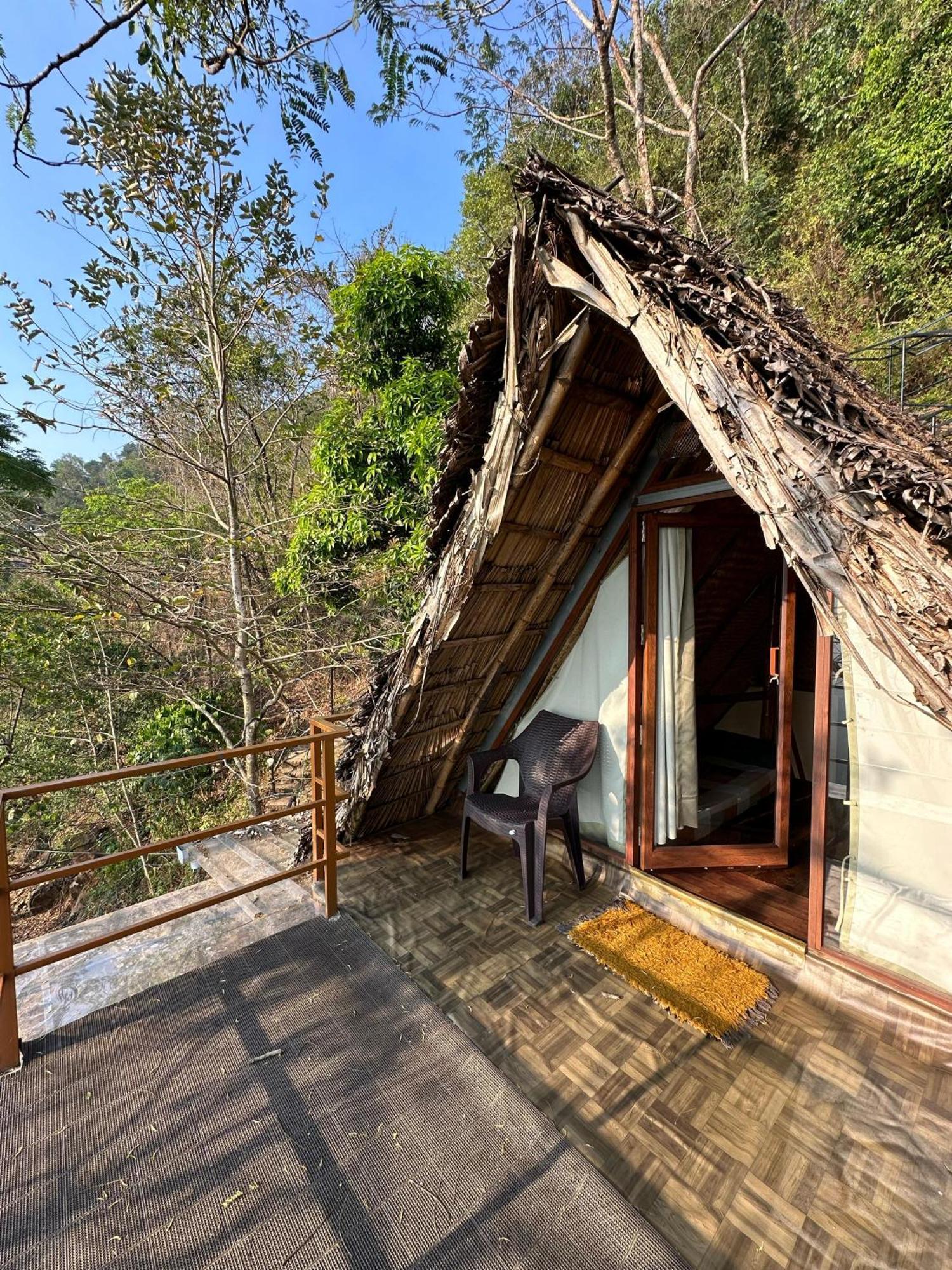 Sunset Valley Kerala Pool Resort - Serene Natural Forest Cottage Stay In Idukki With Sunrise & Sunset Panoramas, Natural Streams & Tranquil Summer Evenings Pīrmed 외부 사진