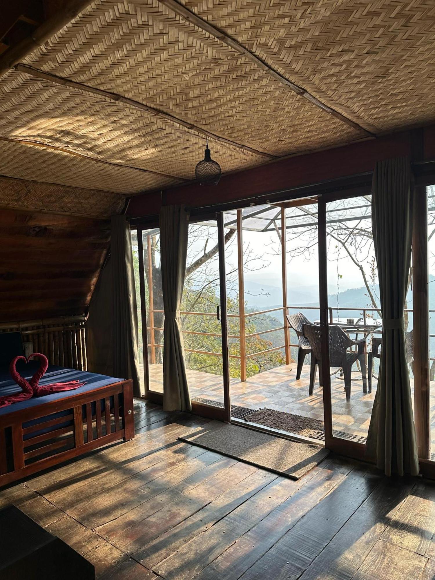 Sunset Valley Kerala Pool Resort - Serene Natural Forest Cottage Stay In Idukki With Sunrise & Sunset Panoramas, Natural Streams & Tranquil Summer Evenings Pīrmed 외부 사진