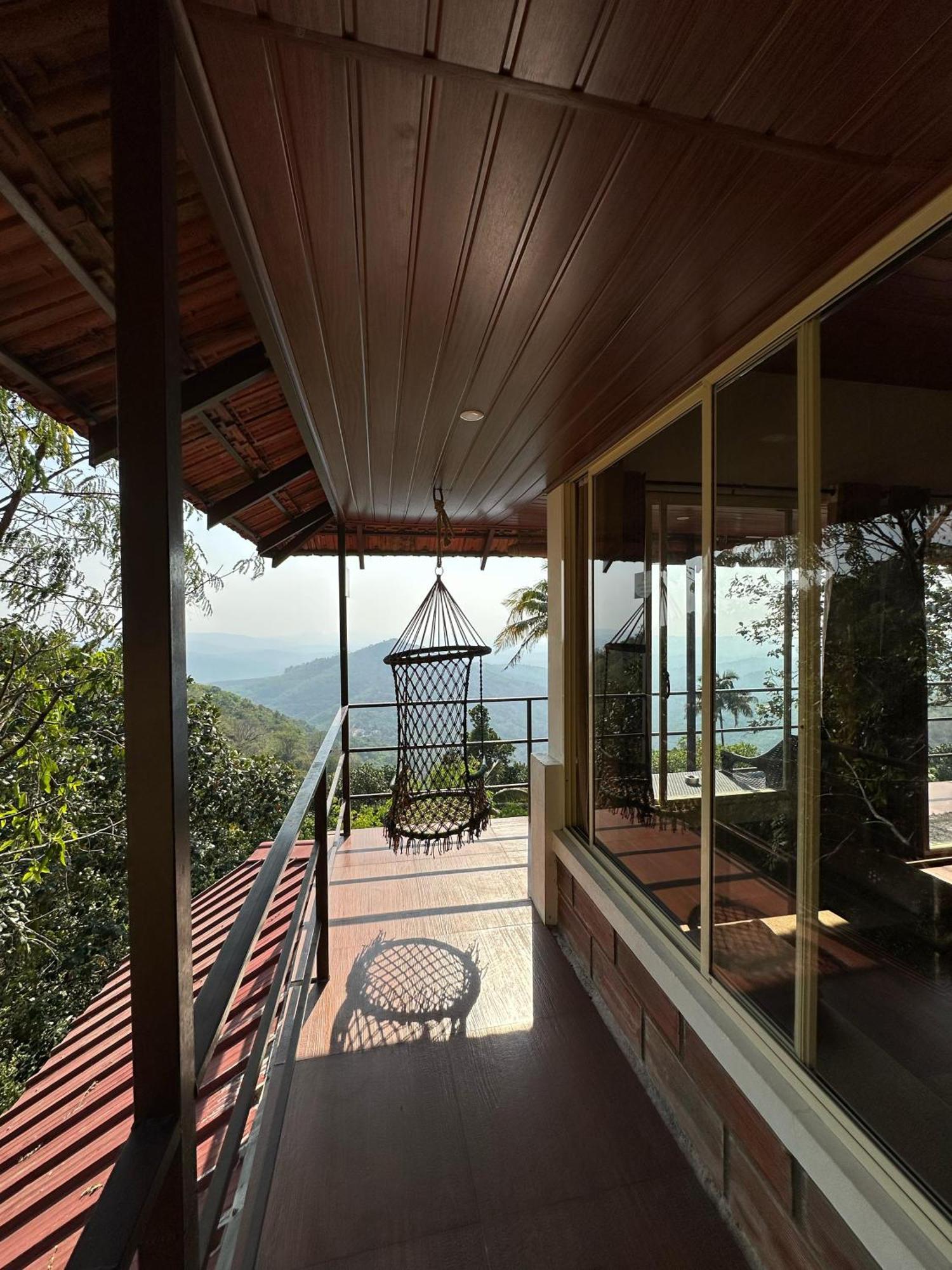 Sunset Valley Kerala Pool Resort - Serene Natural Forest Cottage Stay In Idukki With Sunrise & Sunset Panoramas, Natural Streams & Tranquil Summer Evenings Pīrmed 외부 사진