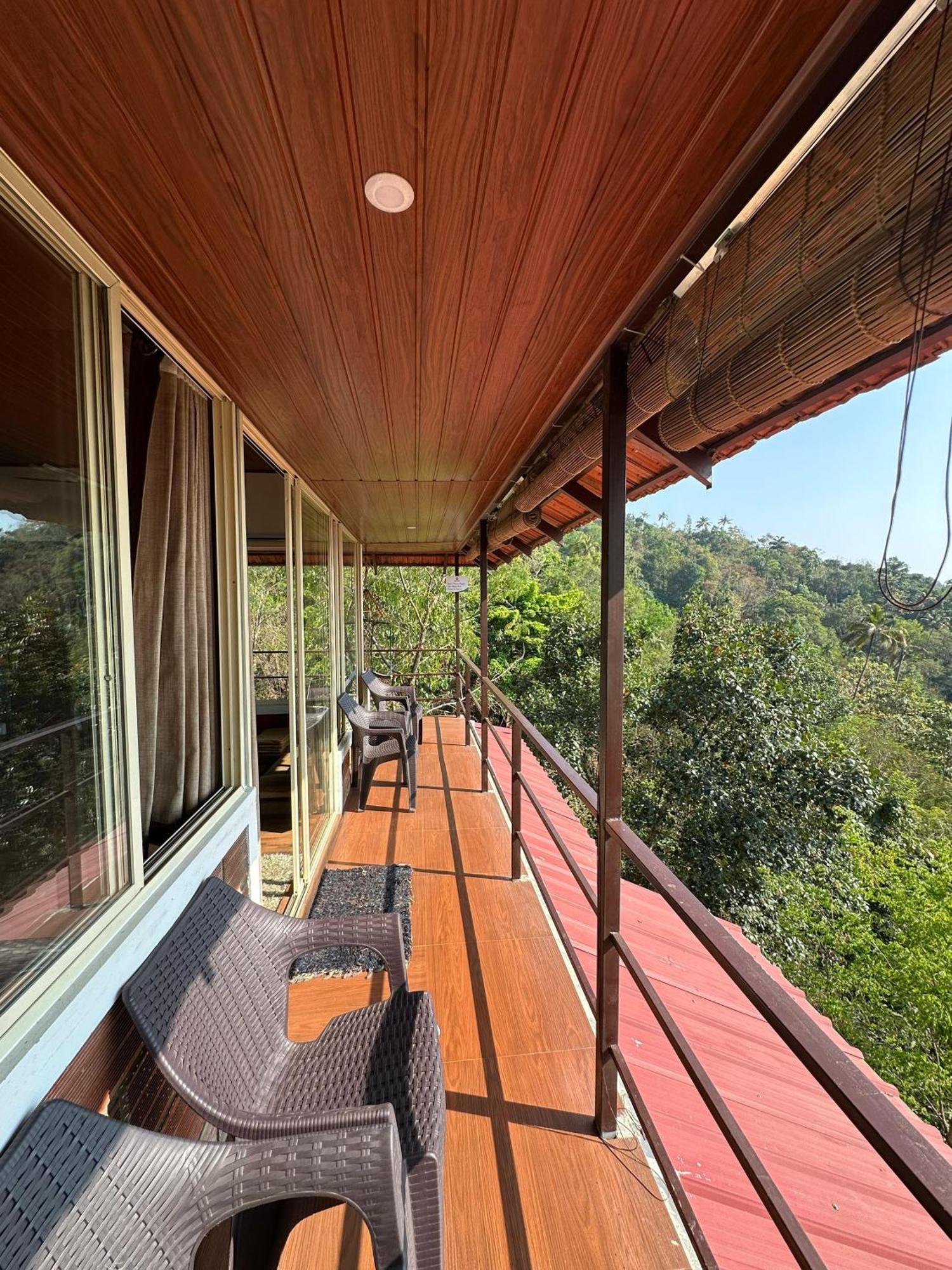 Sunset Valley Kerala Pool Resort - Serene Natural Forest Cottage Stay In Idukki With Sunrise & Sunset Panoramas, Natural Streams & Tranquil Summer Evenings Pīrmed 외부 사진