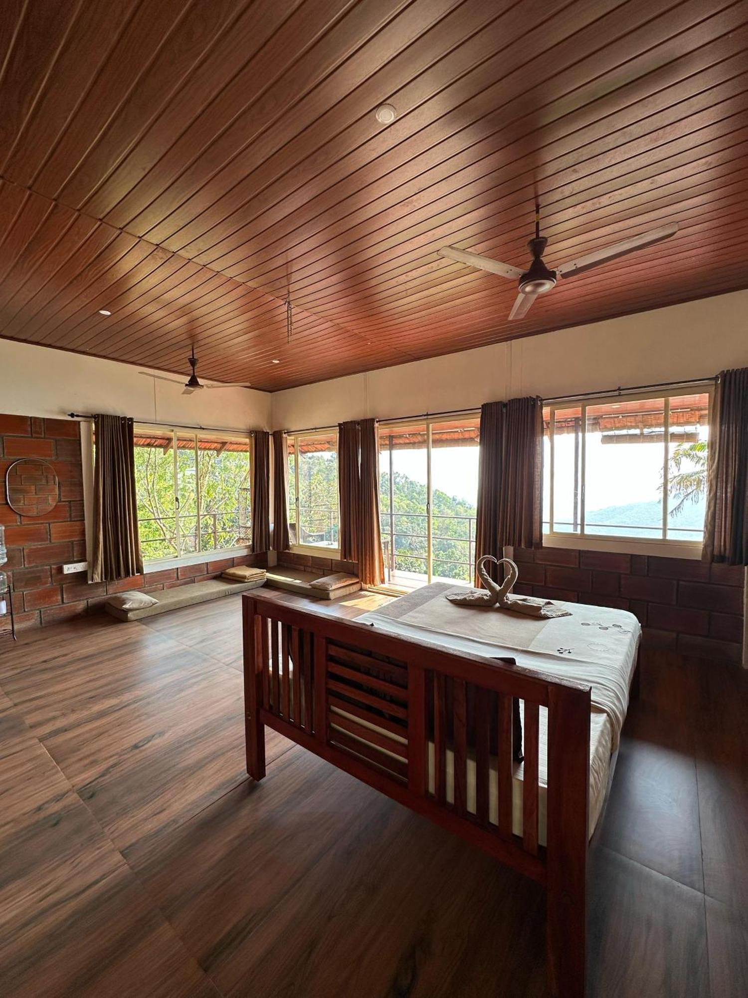 Sunset Valley Kerala Pool Resort - Serene Natural Forest Cottage Stay In Idukki With Sunrise & Sunset Panoramas, Natural Streams & Tranquil Summer Evenings Pīrmed 외부 사진